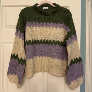 vestique boutique sweater - (L)